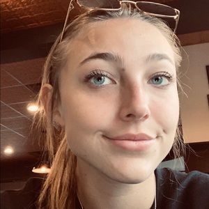 Meet your Posher, Cailin